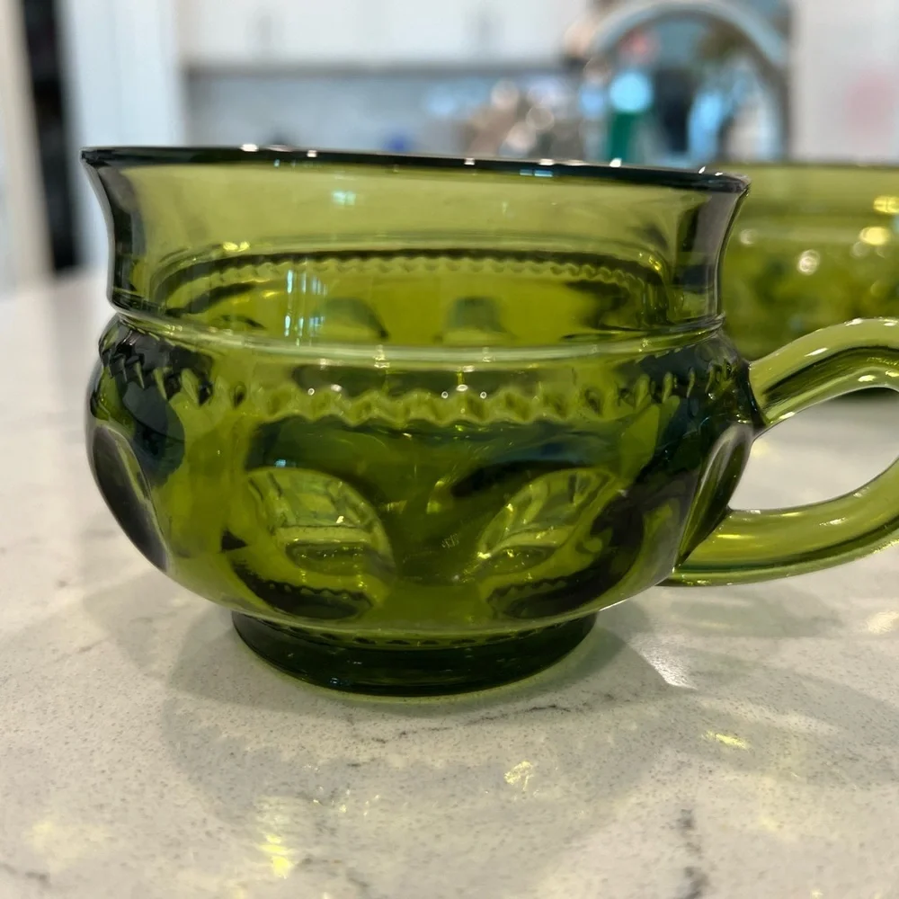 Tiara green thumbprint cups